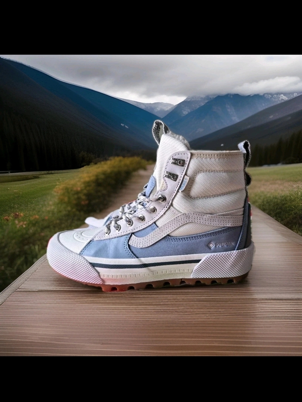 Vans Sk8-Hi Gore-Tex High Top Sneakers in White & Light Blue M8/W9.5 - Picture 4 of 10